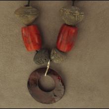 Collier en perles Tumaco et nacre rouge